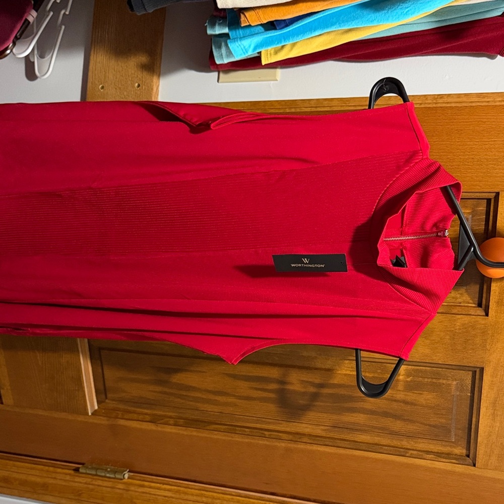Worthington Vibrant Red Top